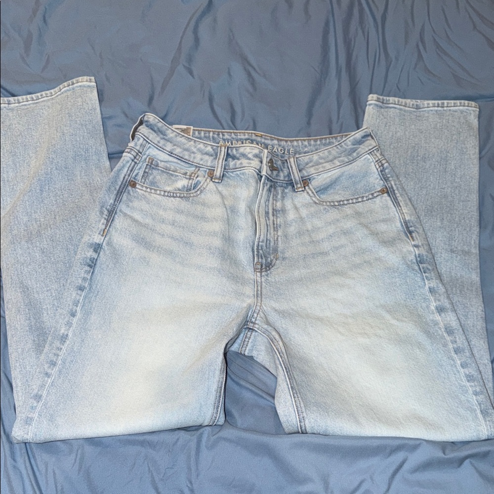 American Eagle Outfitters Light Blue Ankle Jeans